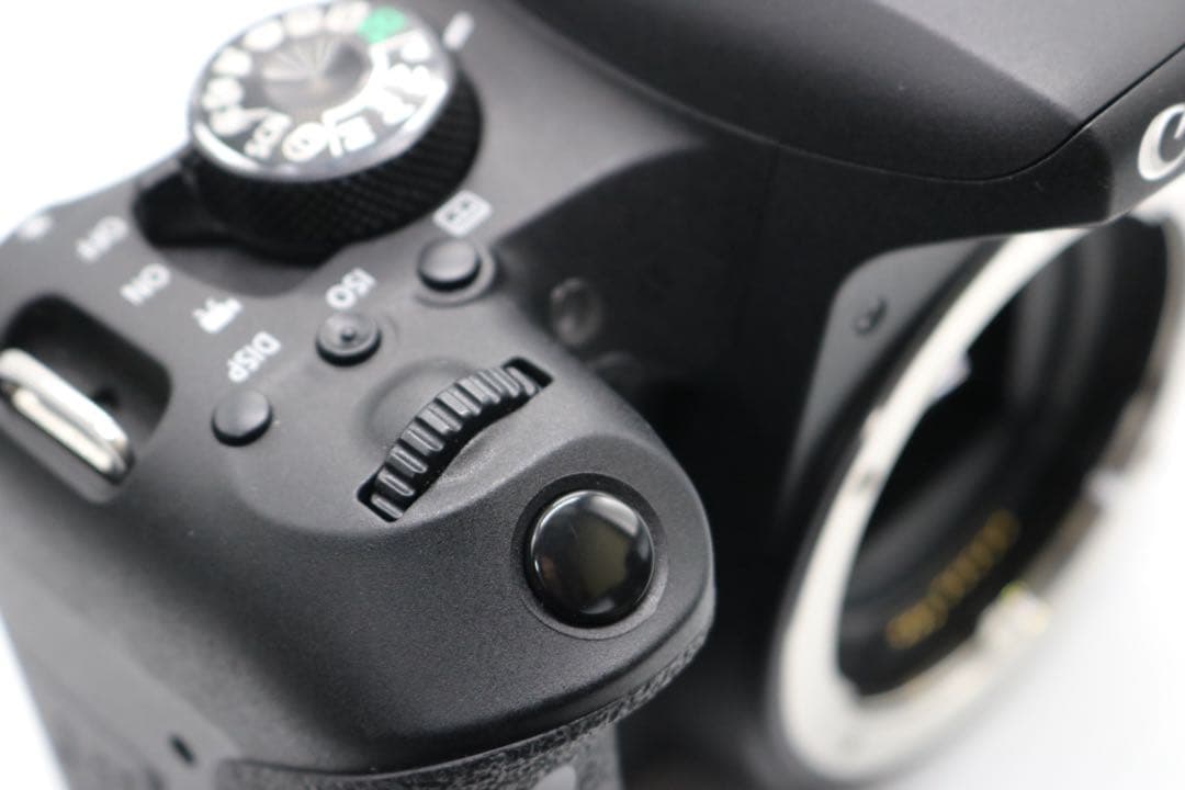 超美品　【Canon EOS Kiss X9i トリプルレンズセット】 安心取引