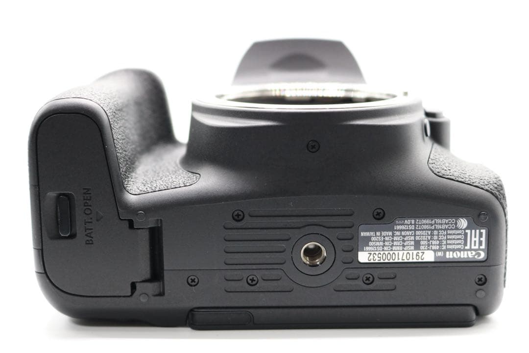 超美品　【Canon EOS Kiss X9i トリプルレンズセット】 安心取引