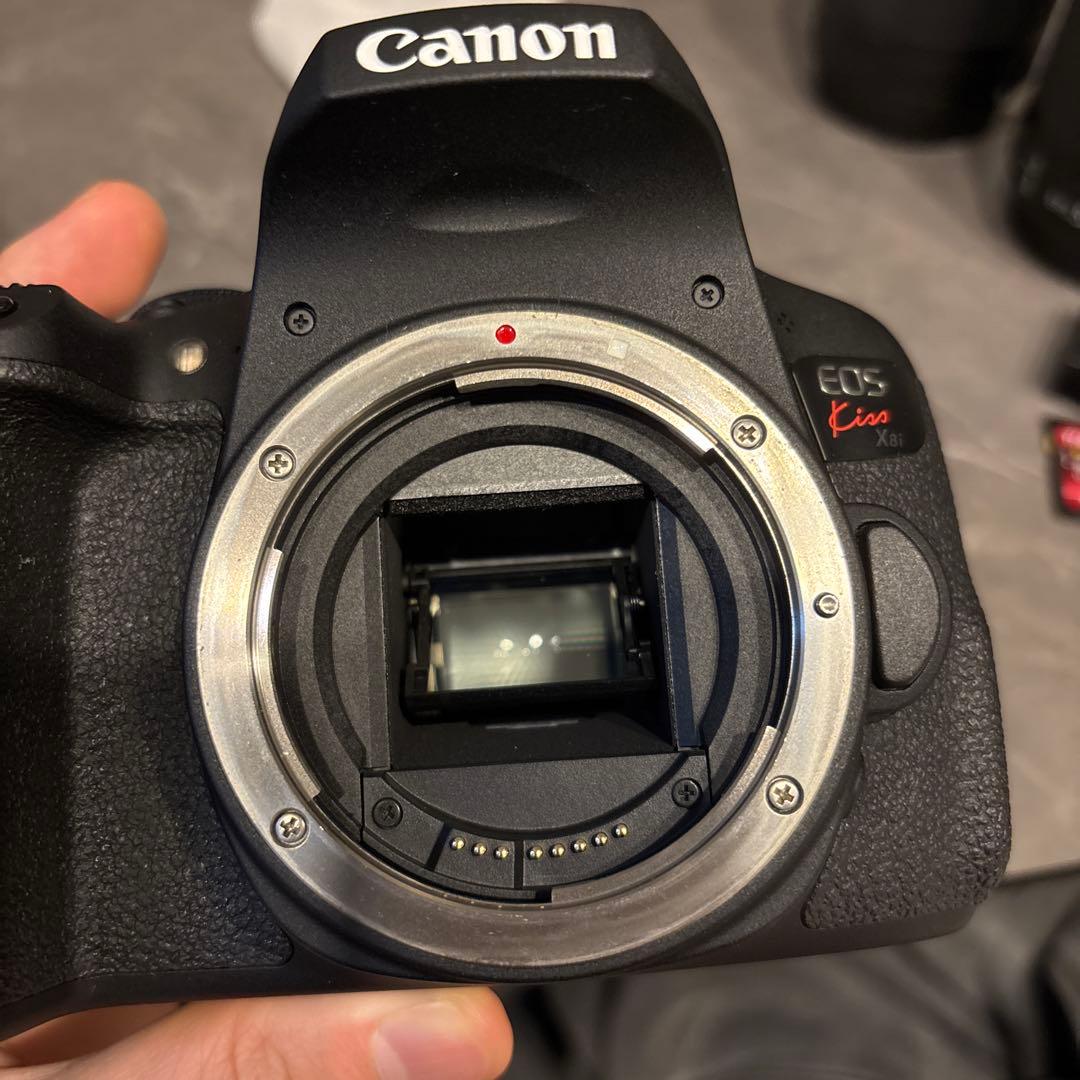 Canon EOS kiss x8i ズームレンズキット、単焦点レンズ