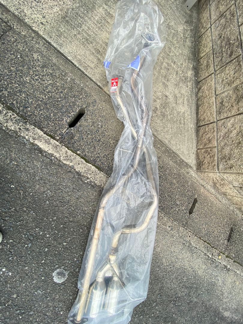 直接引取可・配達は着払い　タントカスタム la600s スリーキャッツマフラー