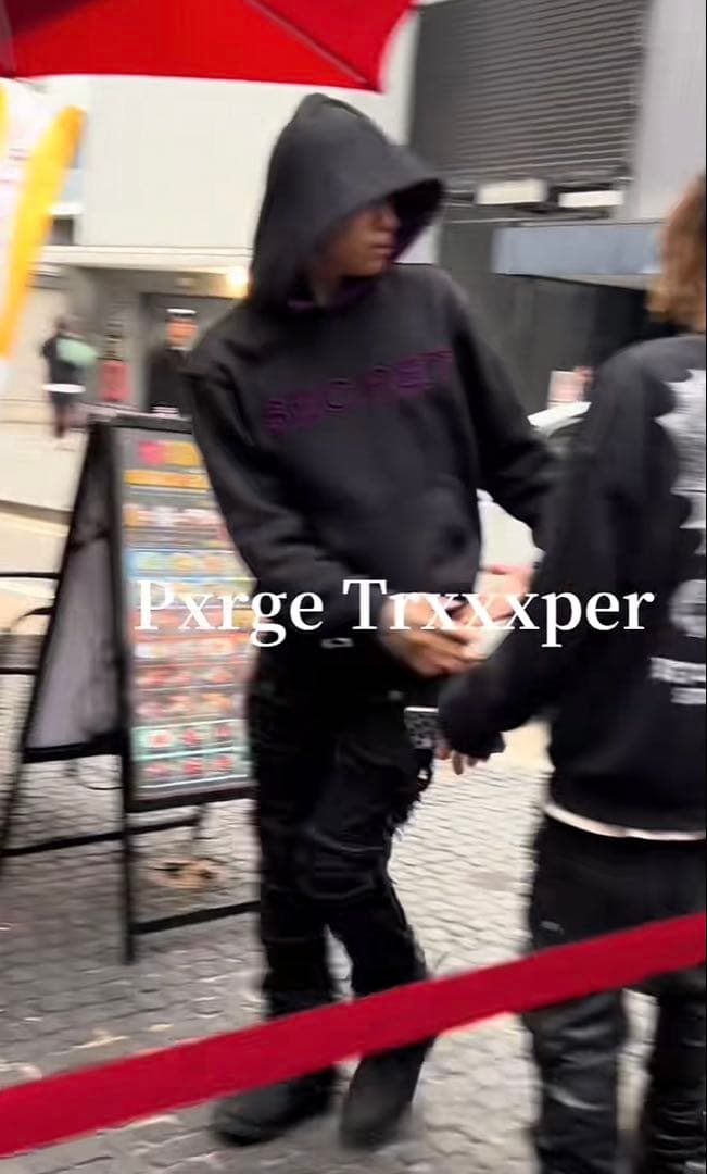 新作SECRETパーカー 即完売品‼️希少サイズ‼️pxrge 着用‼️