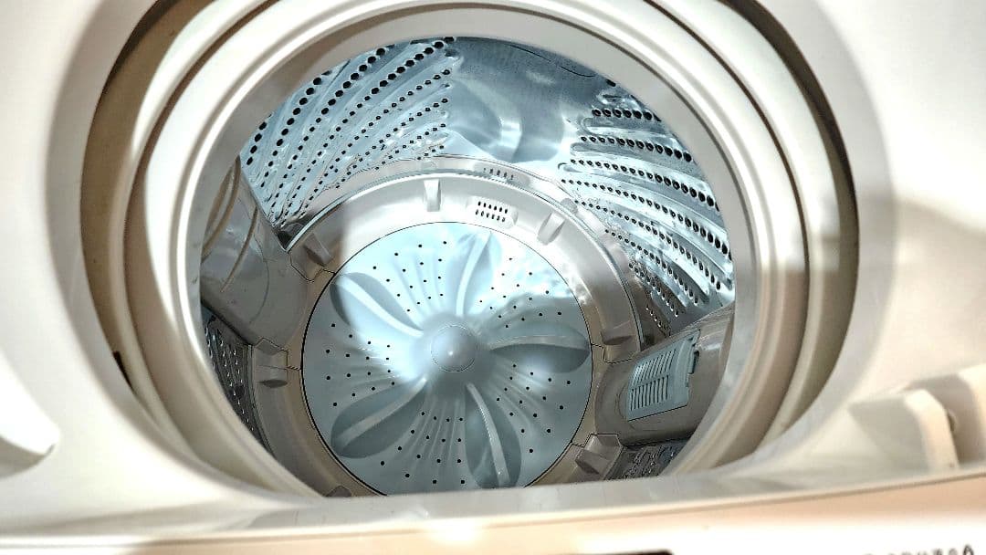 美品 Hisense 8kg ハイセンス 全自動洗濯機 HW-DG80B