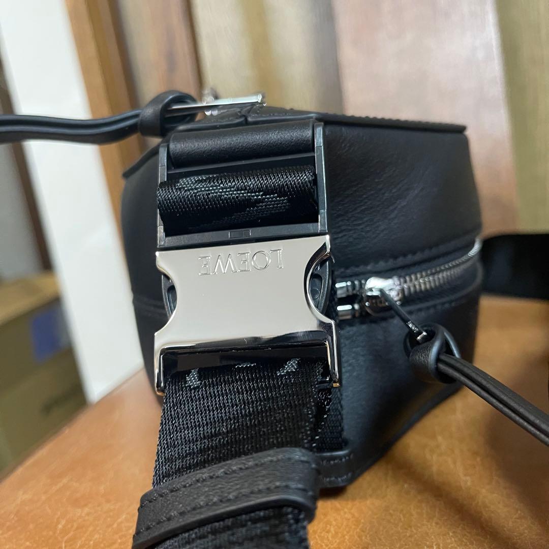 極美品 LOEWE ロエベ ボディバッグ サコッシュ コンバーチブル