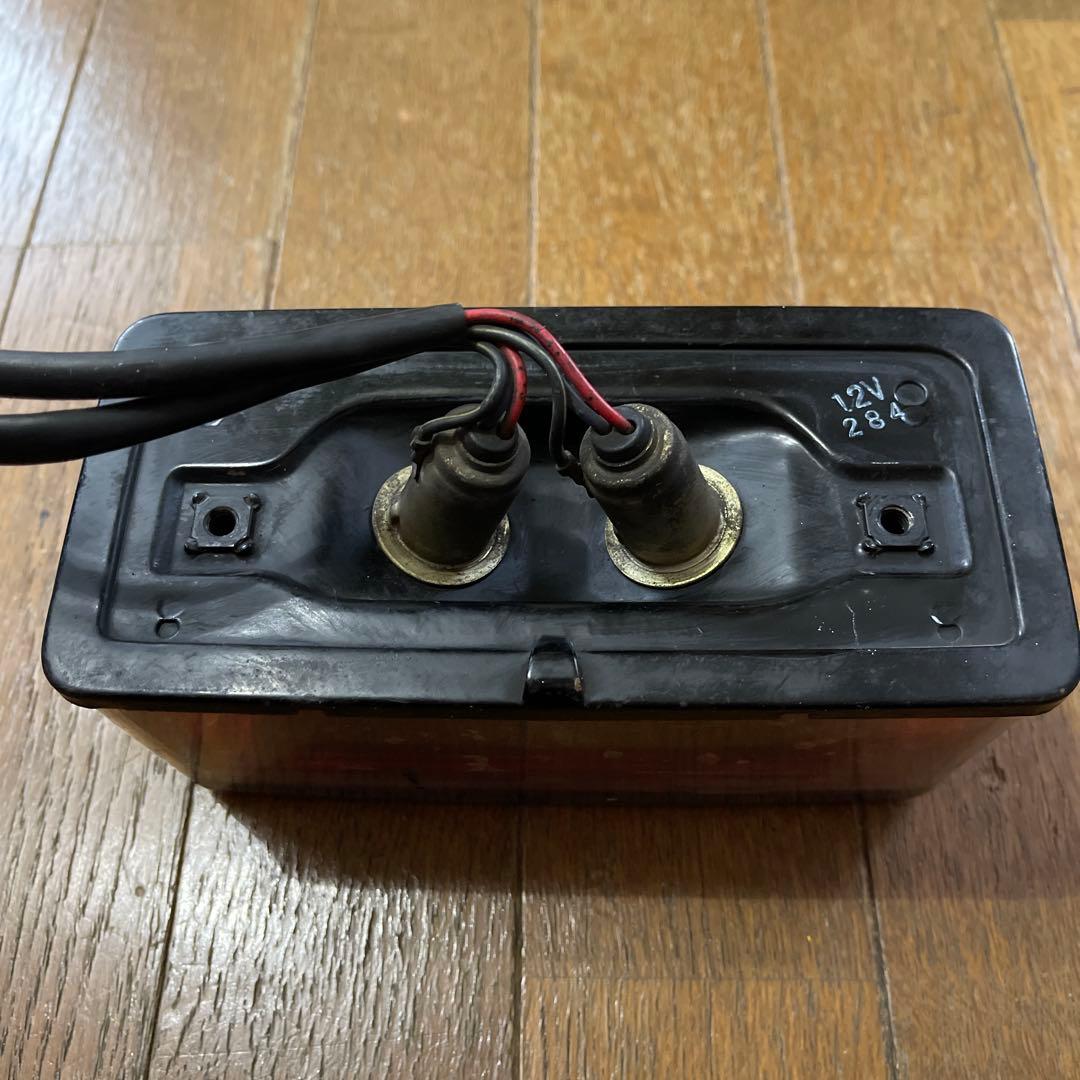 テールランプ カワサキ　GPZ1100F 純正　サイドリフレクターあり