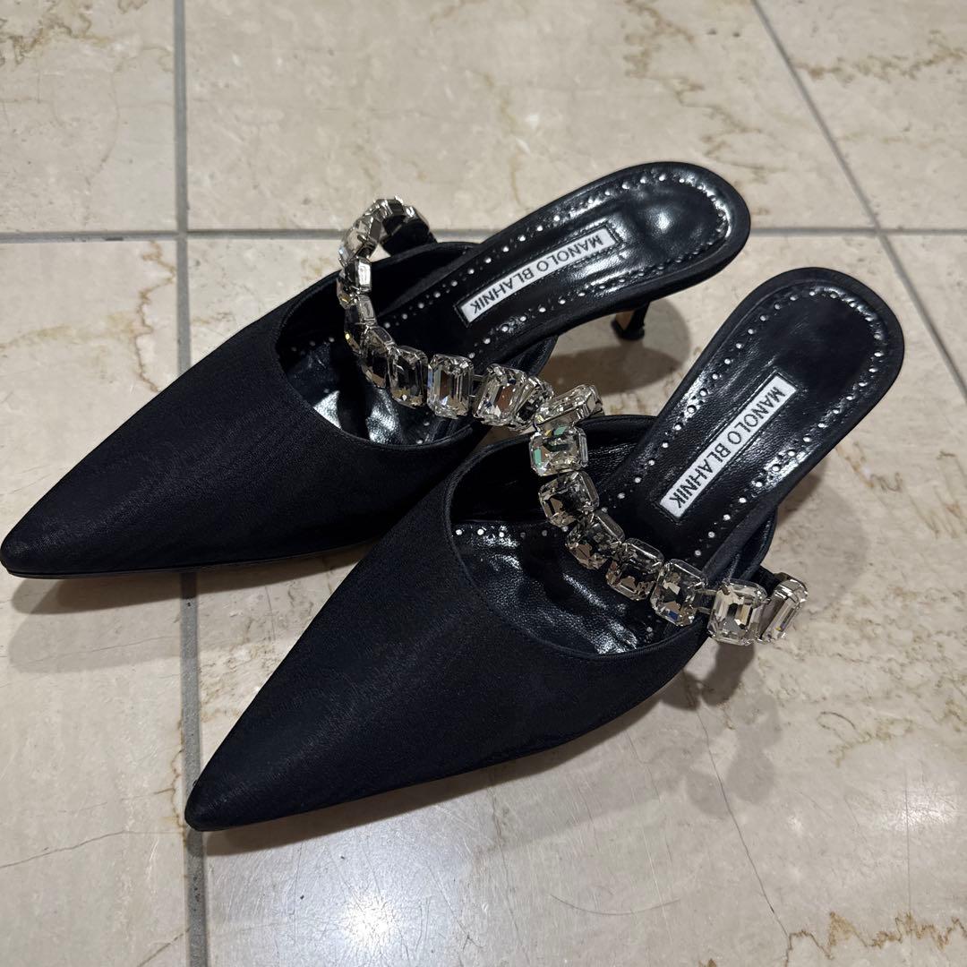 Manolo Blahnik ブラックミュール38