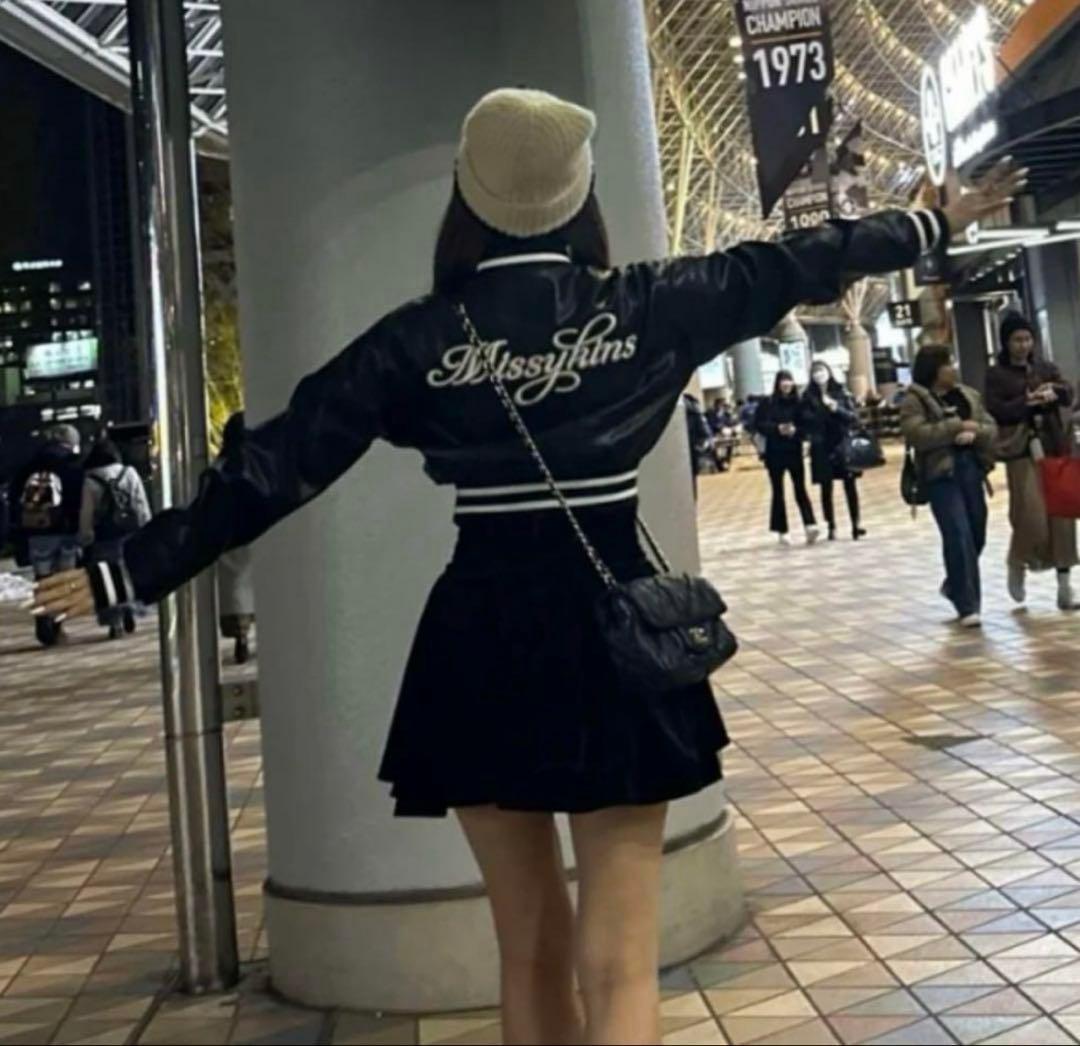 MISTREASSミストレアス スタジャン 三上悠亜