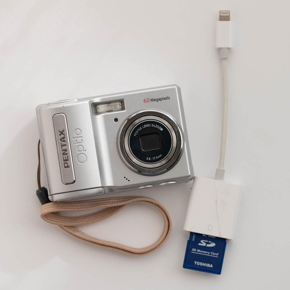 【単3電池で動く平成レトロなコンデジ】PENTAX optio M10