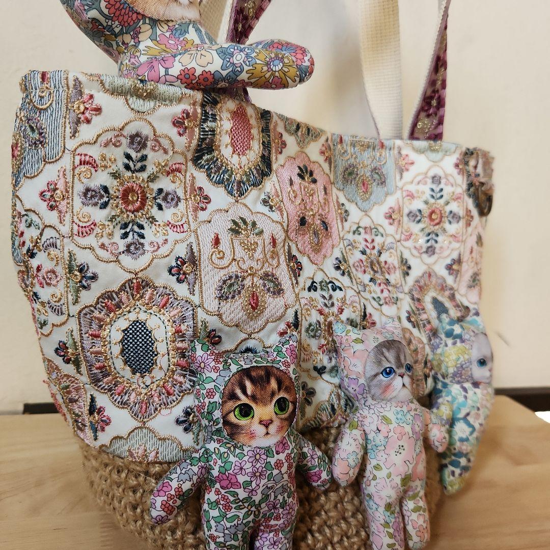 れ*ゃ様 コヤンイサムチョン　インド刺繍生地のカゴバック　ハンドメイド