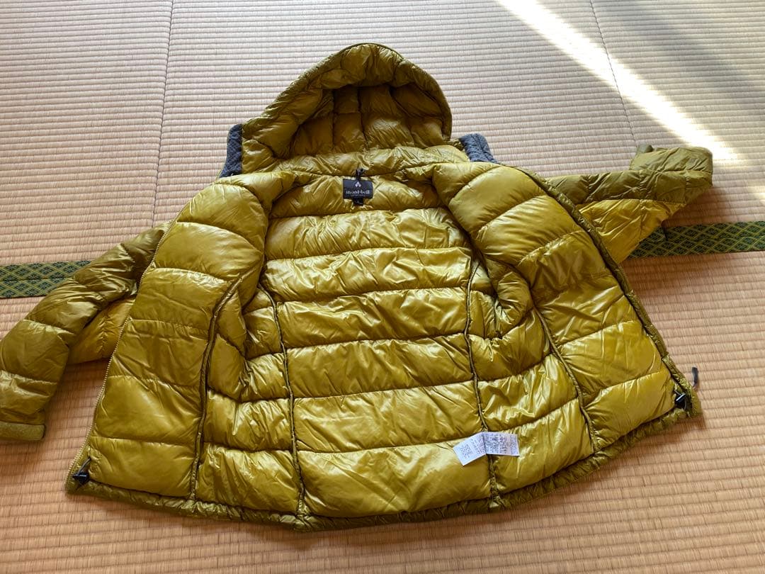 ■モンベル ダウンパーカ ジャケット レディース　イエロー