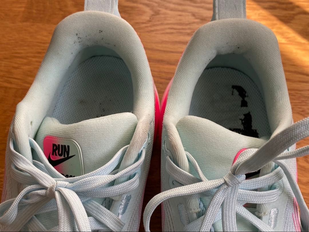 【26cm】ナイキ　ボメロ18 メンズ