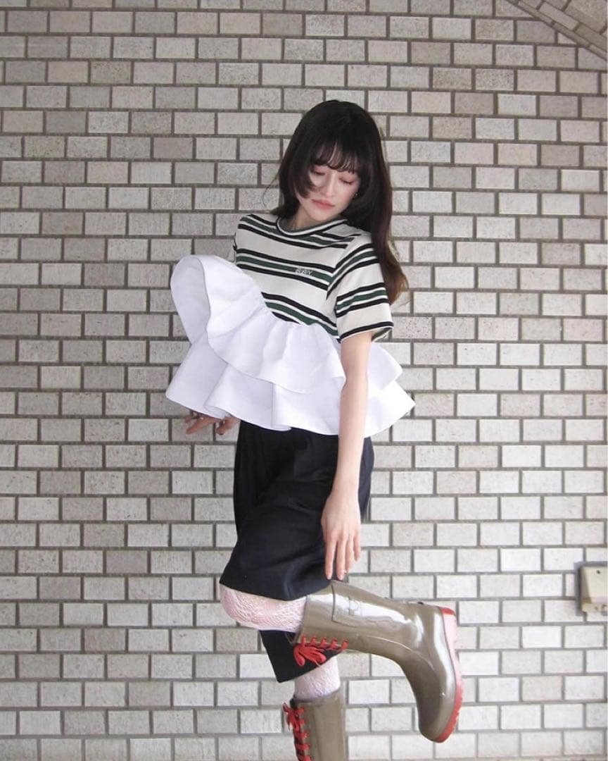 トップス Bibiy. LOLA PEPURAMU TOP