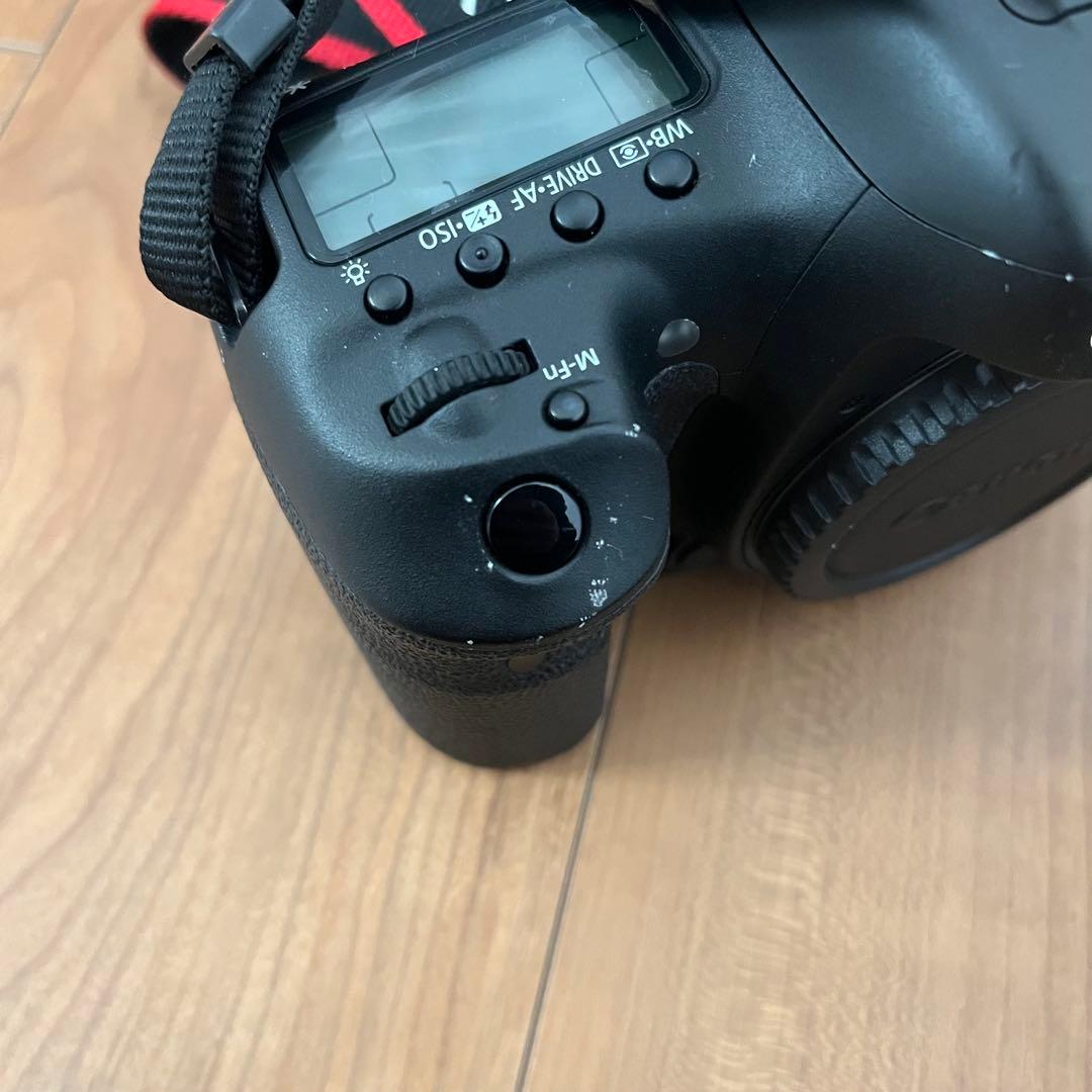 Canon 7D Mark II デジタル一眼レフ