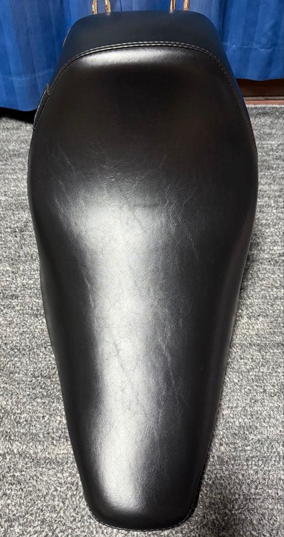 良品 ハーレー ツーリングモデル LePera ラペラ ベアボーンズ ソロシート