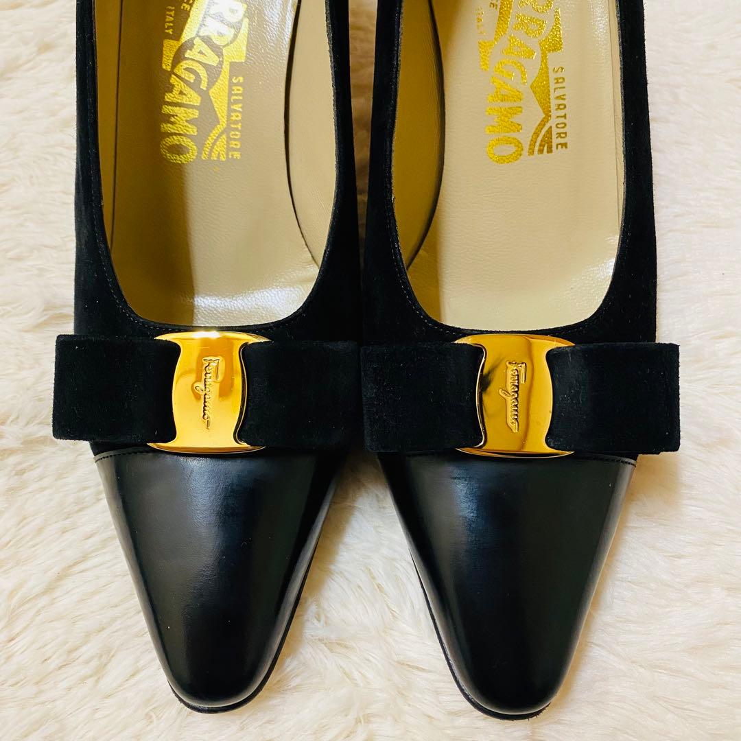 未使用級！Salvatore Ferragamo ヴァラリボン　パンプス