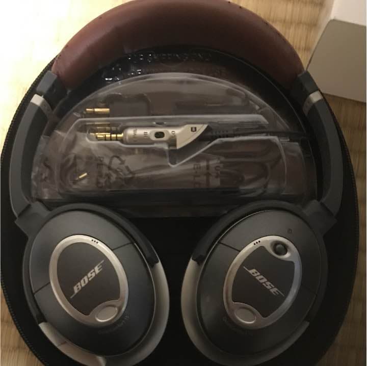 ヘッドホン Bose qc15