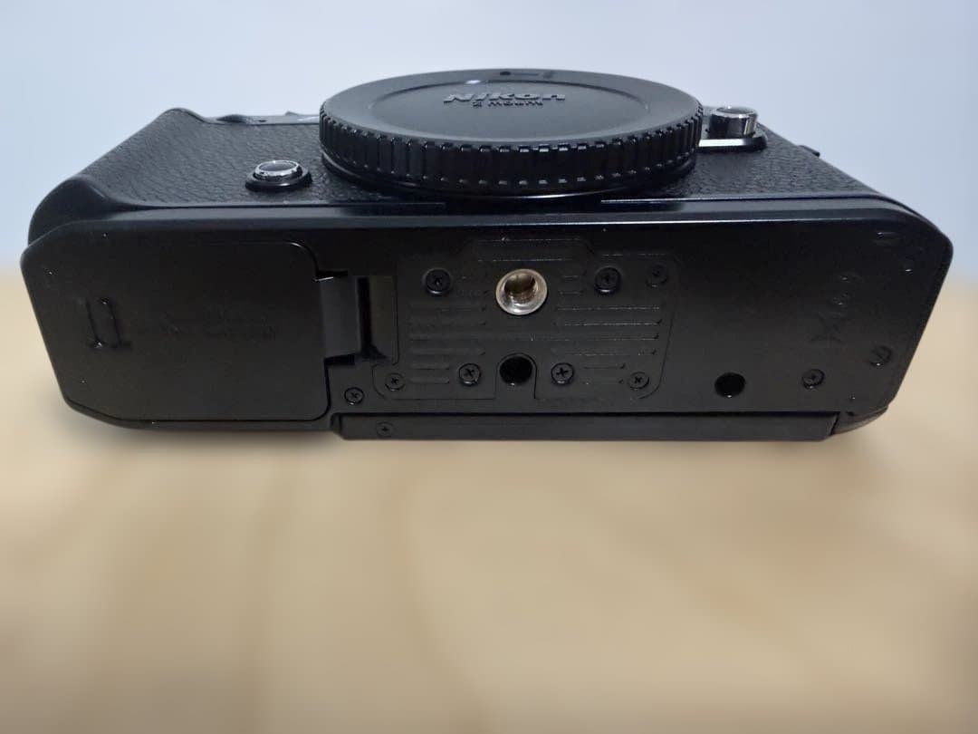 Nikon Zf ブラック 充電器、メモリカード付