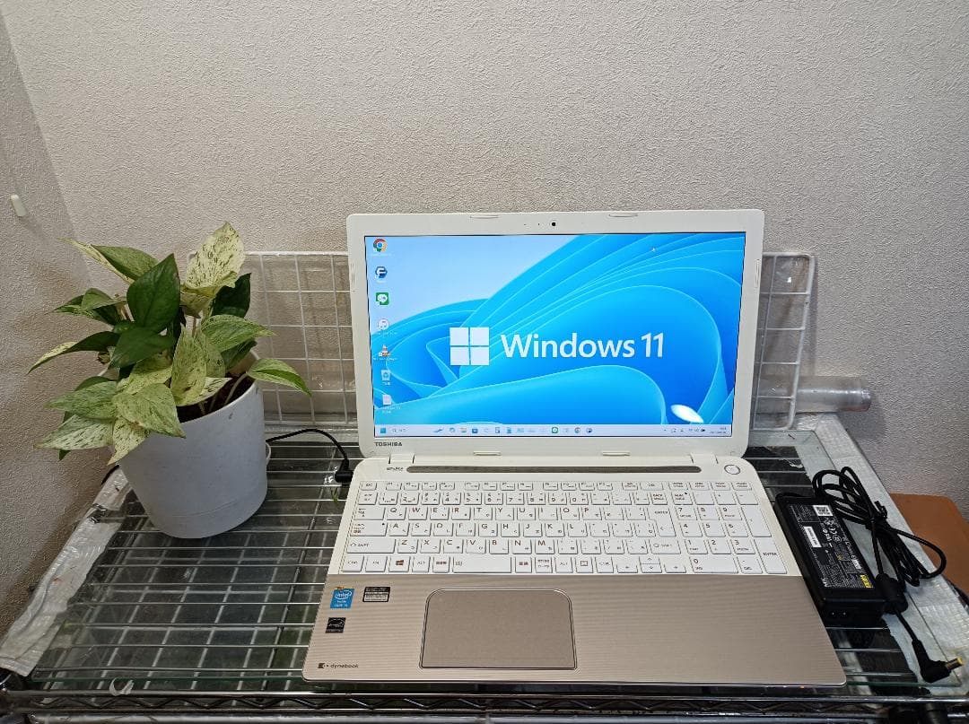 Windows11 750GB/第4世代 i3/メモリ8GB/WEBカメラ