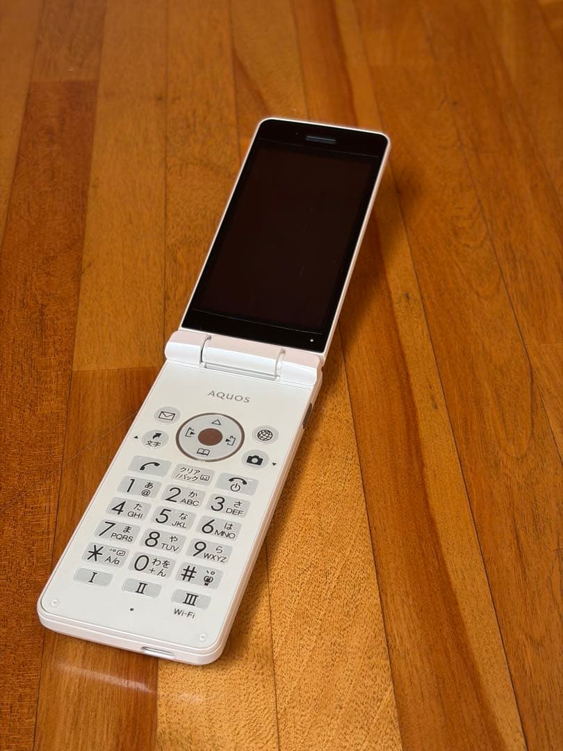 AQUOS ケータイ4 A205SH SoftBank ホワイト