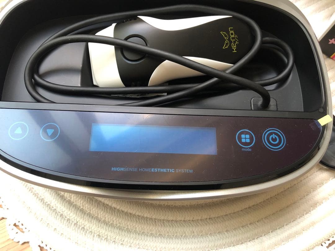 ケノン 脱毛器 KE8B-0008516 2021年製　ブラック