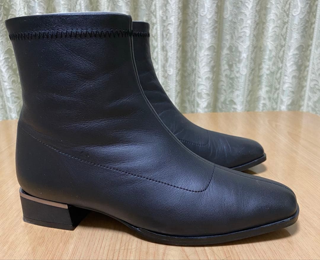 銀座かねまつ　歩きやすい30mmヒールの晴雨兼用ソフトスクエアブーツ（現行品）