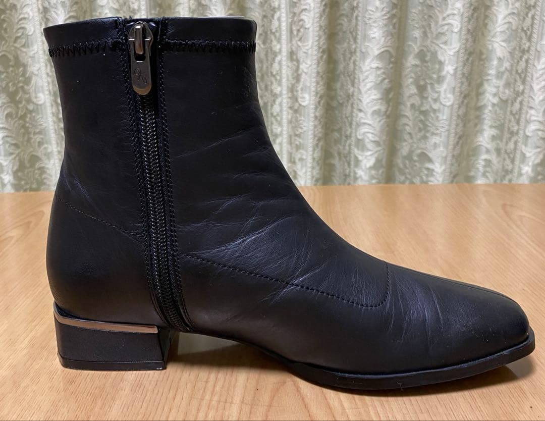 銀座かねまつ　歩きやすい30mmヒールの晴雨兼用ソフトスクエアブーツ（現行品）