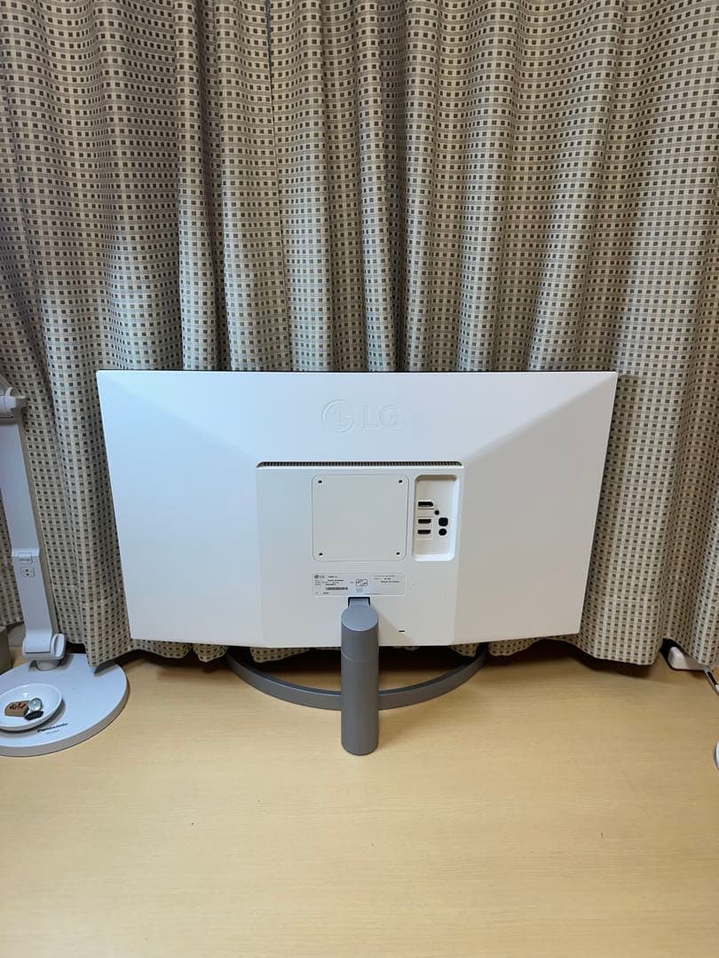 LG 27UL500-W ディスプレイモニター
