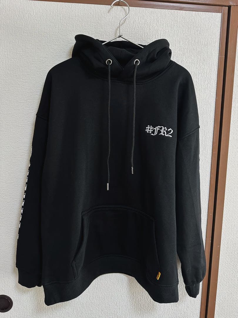 美品　FR2 ブラックパーカー ウサギデザイン