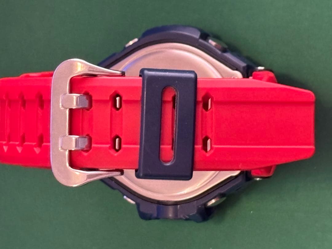 美品G-SHOCKグラビティマスターGA-1100ネイビー×レッド稼働品