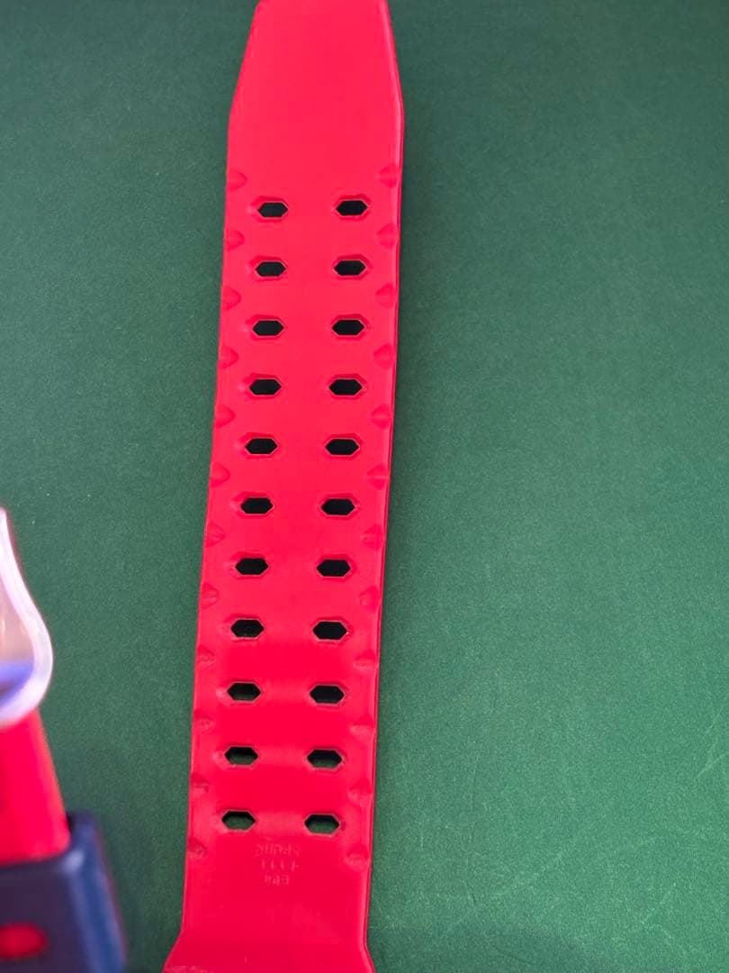 美品G-SHOCKグラビティマスターGA-1100ネイビー×レッド稼働品