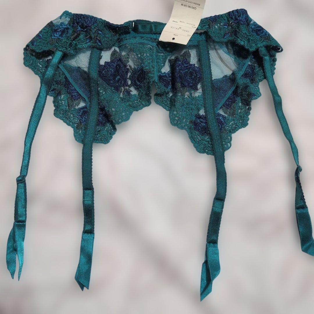 スタディオファイブ　緑　花柄刺繍ブラ・Tバック・ガーターベルト3点セット　C75