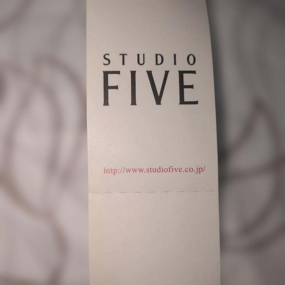 スタディオファイブ　緑　花柄刺繍ブラ・Tバック・ガーターベルト3点セット　C75