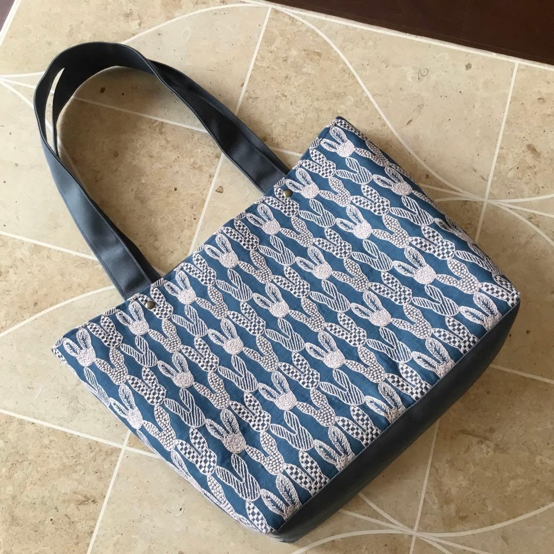 ミナペルホネンpomppiaブルー　大きめ肩掛けトートバッグ　ハンドメイド