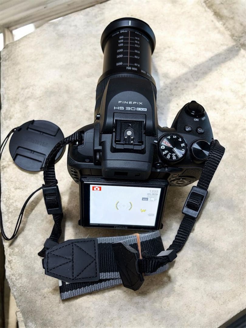 富士フィルム　FINEPIX HS30 EXR 美品　未使用に近い