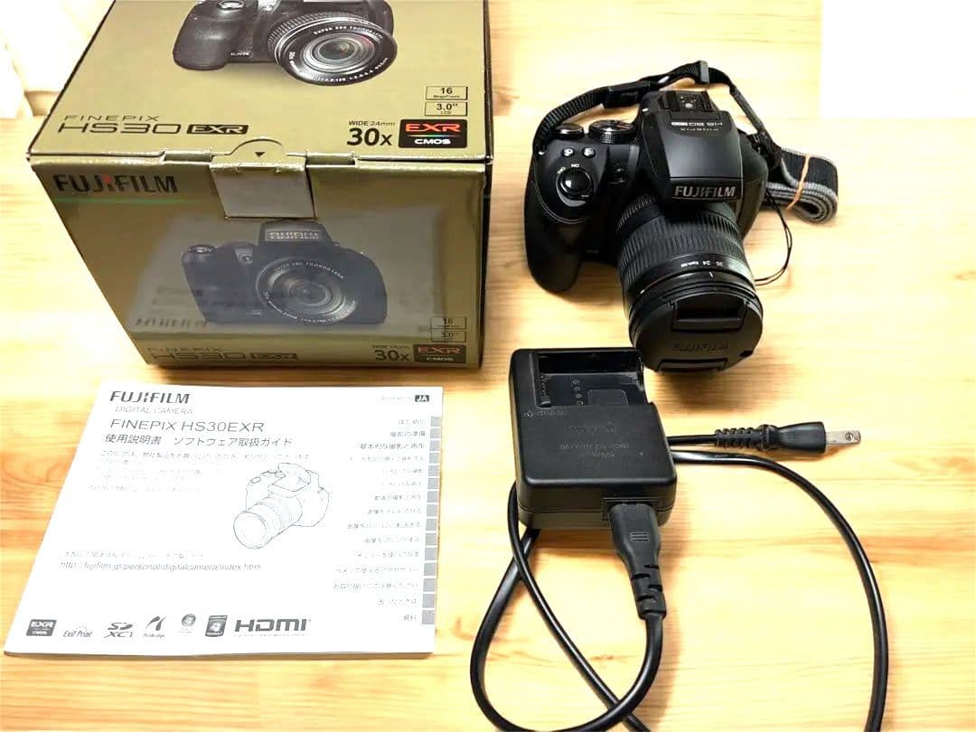 富士フィルム　FINEPIX HS30 EXR 美品　未使用に近い