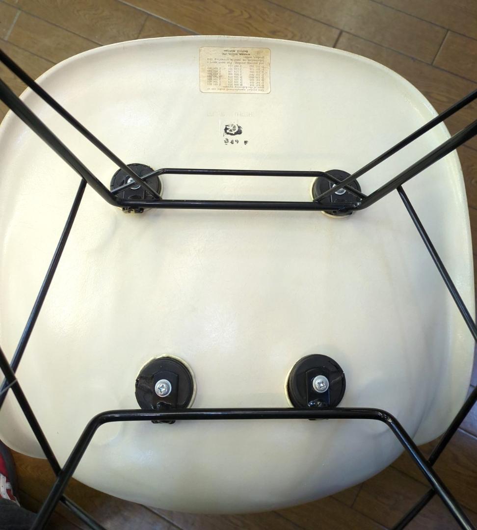 〈即購入可〉ハーマンミラー イームズ チェア ホワイト 現状渡し