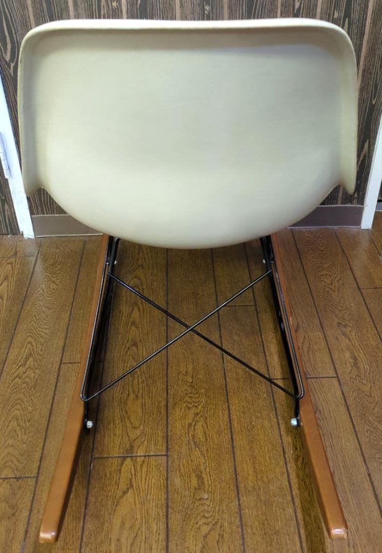 〈即購入可〉ハーマンミラー イームズ チェア ホワイト 現状渡し