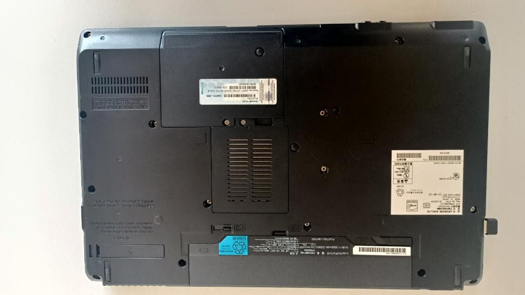 ノートパソコン FUJITSU Core i5 SSD128G メモリ 8G