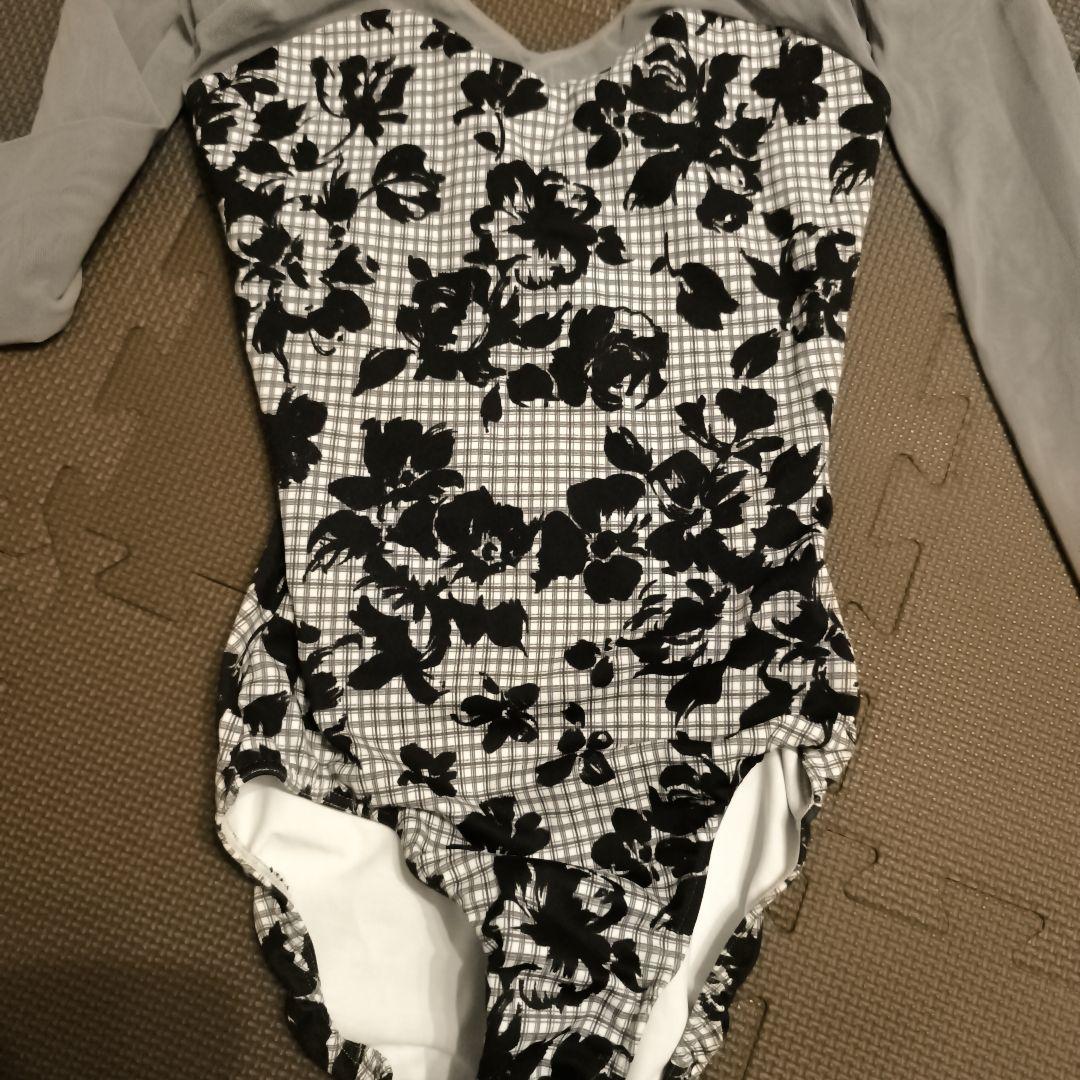 美品【stina】 type V lucky グレー花柄レオタード【Pサイズ】