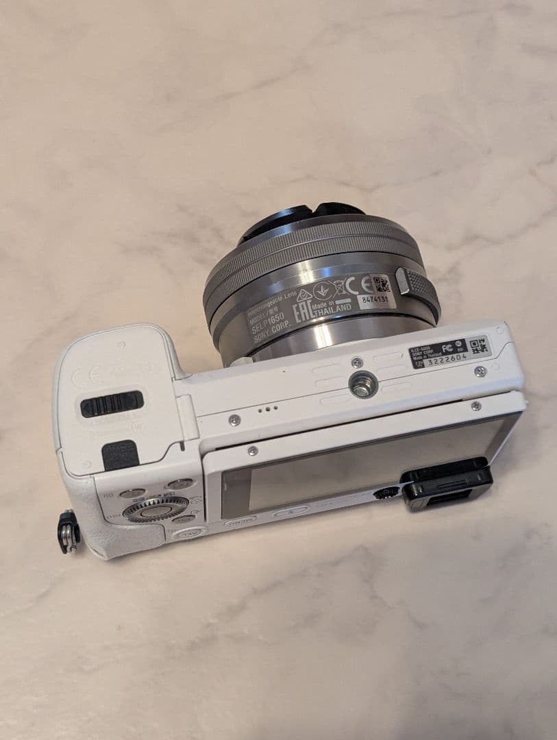 SONY ミラーレス一眼　α6000　パワーズームキット　ホワイト