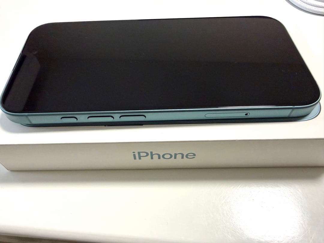 iPhone16 本体 128GB 箱つき SIMフリー ティール