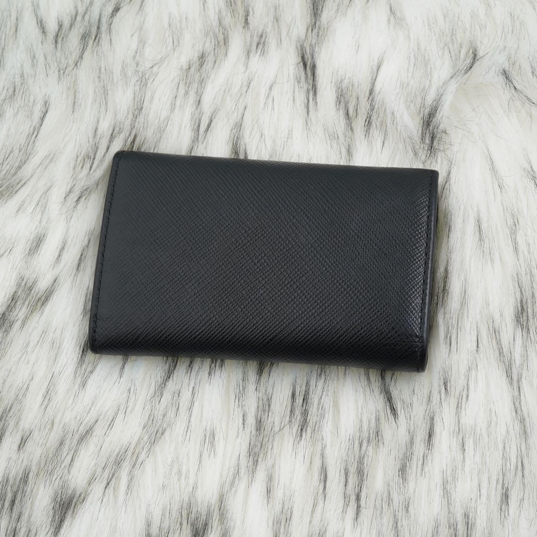 極美品　箱付き　PRADA プラダ　キーケース　サフィアーノレザー　ブラック