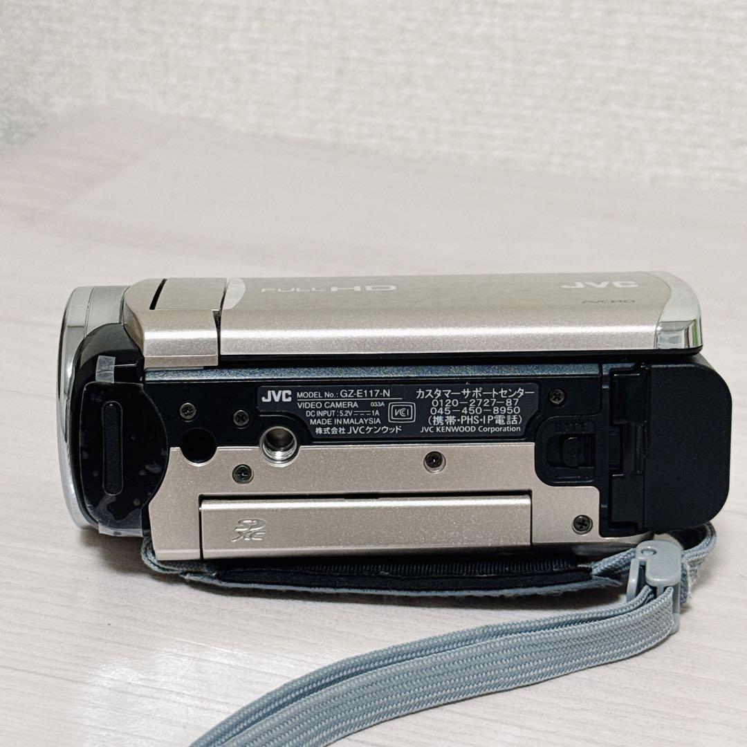 2222【極美品】JVC Everio フルHDビデオカメラGZ-E117