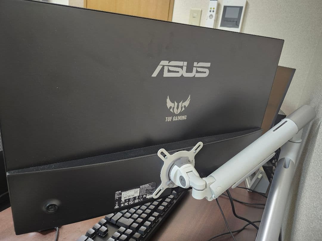 ASUS TUF GAMING 27インチ 144Hzモニターアーム付き
