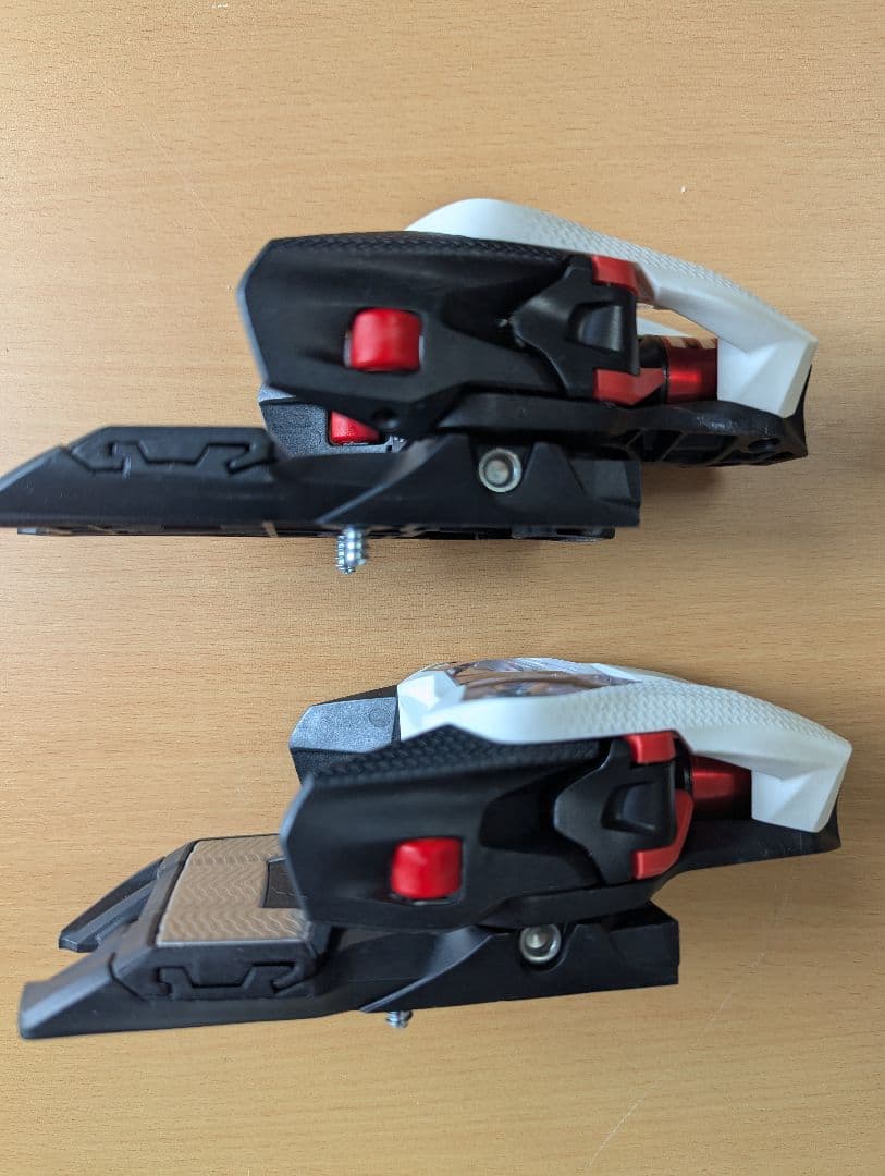 MARKER XCELL12 スキー ビンディング ホワイト/レッド