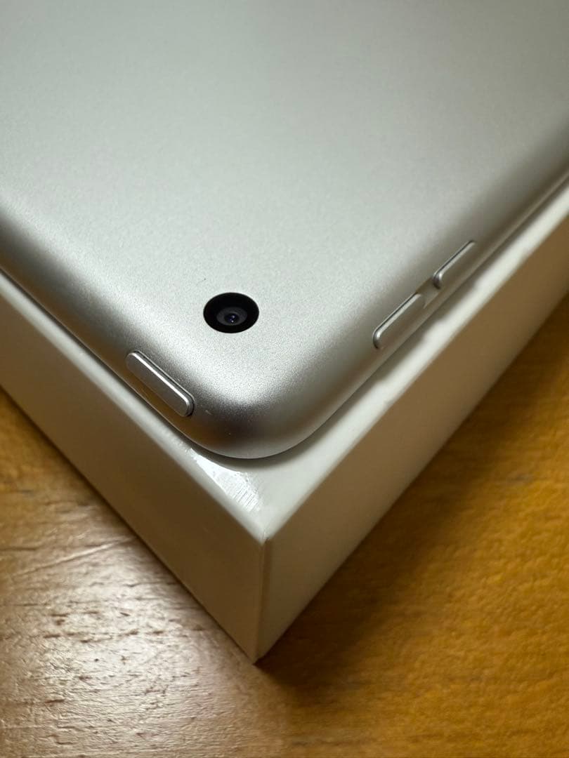 iPad 第9世代 シルバー 64GBWi-Fiモデル + pencil付き