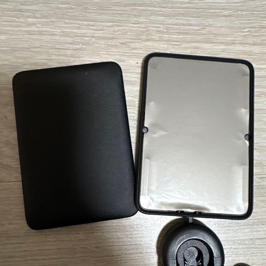 首掛けストラップ二刀流 スマホストラップ × IDカード Zenlet