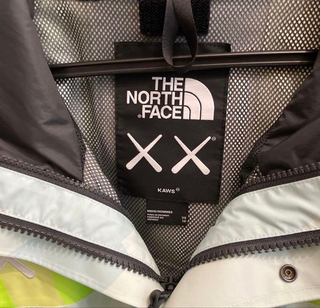 KAWS×North Face マウンテンパーカー