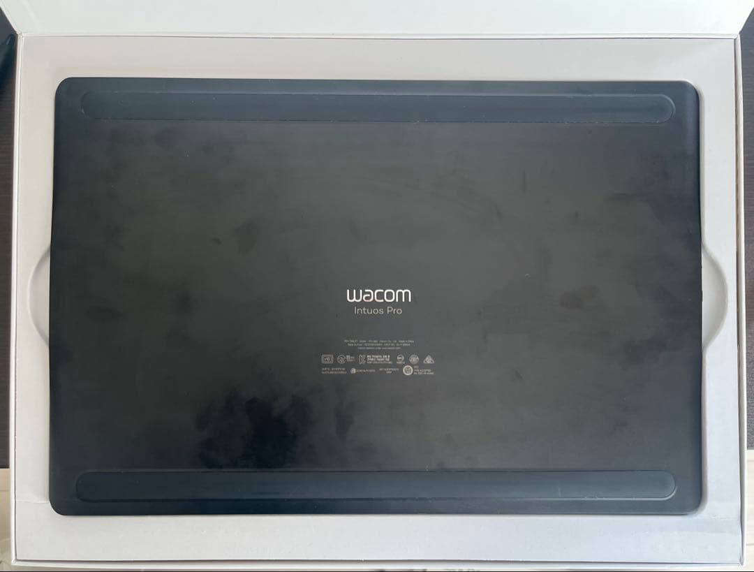 Intuos Pro Large PTH-860/K0【Wacom】