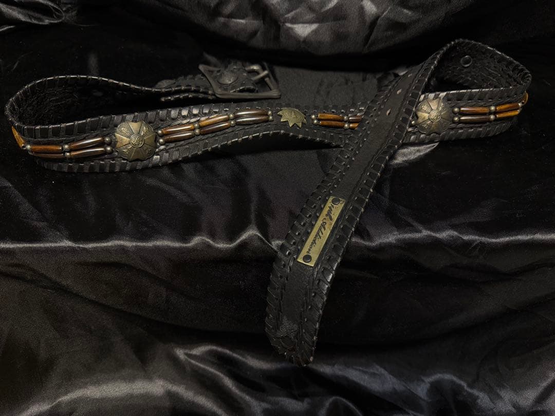 14th Addictionビーズ装飾付きブラックレザーベルト