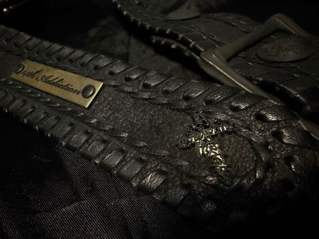 14th Addictionビーズ装飾付きブラックレザーベルト